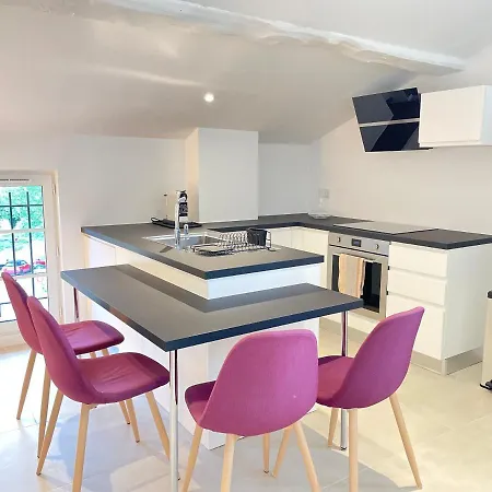 Duplex - Village Apartment