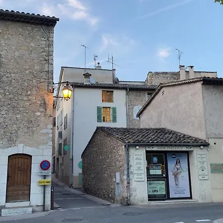 Duplex - Village Apartment *